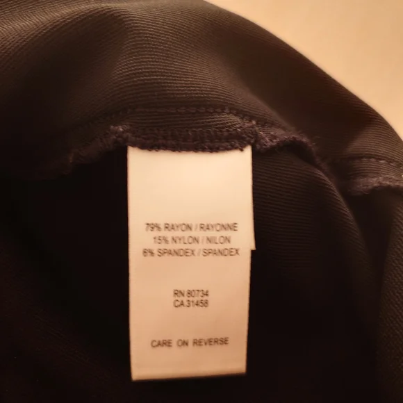 EUC Black BCBG MAXAZRIA Ankle Length Mid-Rise Leggings Ponte Pants S Back Zip - Picture 13 of 15